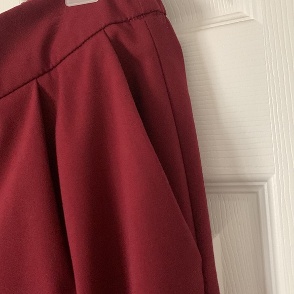 Relaxed fit slacks. - Picture 5 of 6